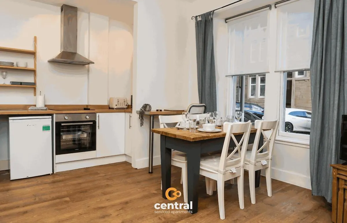 Central Serviced Apartments - 2 Bedrooms - Modern - Unique Touches - Free Street Parking - Fully Equipped - Close To City Centre - Short & Long Term Stays Available Dundee
