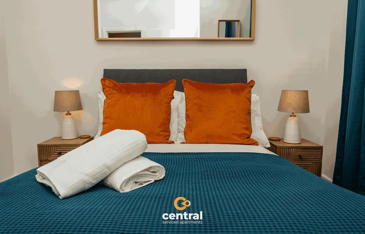 Central Serviced Apartments - 2 Bedrooms - Modern - Unique Touches - Free Street Parking - Fully Equipped - Close To City Centre - Short & Long Term Stays Available Dundee