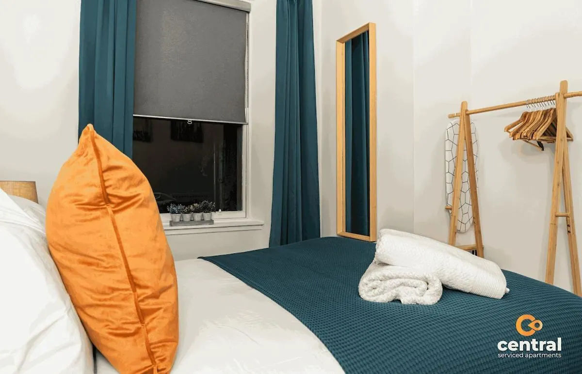 Central Serviced Apartments - 2 Bedrooms - Modern - Unique Touches - Free Street Parking - Fully Equipped - Close To City Centre - Short & Long Term Stays Available Dundee