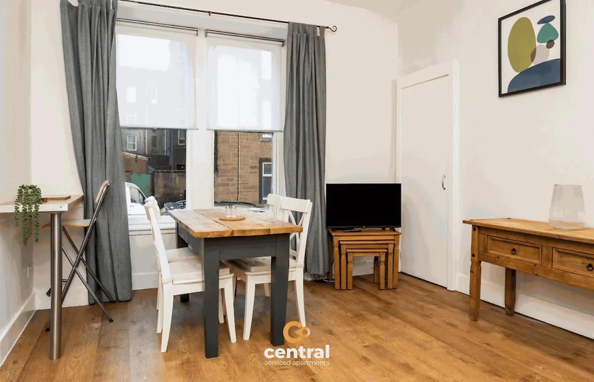 Central Serviced Apartments - 2 Bedrooms - Modern - Unique Touches - Free Street Parking - Fully Equipped - Close To City Centre - Short & Long Term Stays Available Dundee United Kingdom